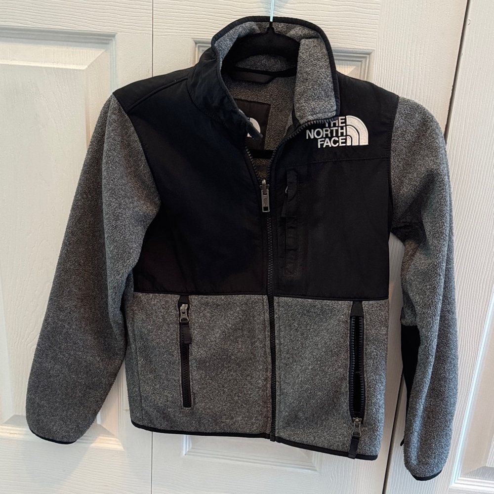 The North Face Denali kids Black and Gray Fleece Jacket